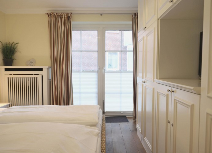 Blick zum direktem Durchgang zur Terrasse