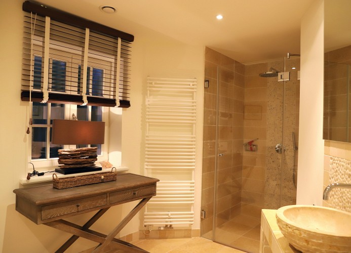 Schöner Duschbereich im UG